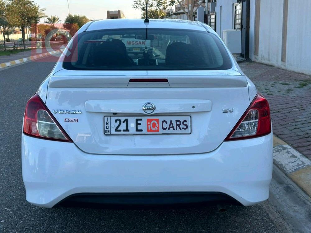 نیسان ڤێرسا